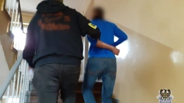 „Odbierak” w rękach policji. Miał oszukać na ponad 150 tys. złotych