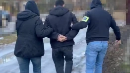 Brutalne pobicie na stacji paliw w Warszawie. Policja zatrzymała obywateli Tadżykistanu