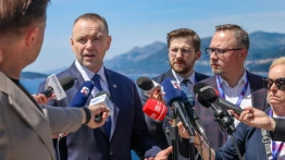 Nawrocki wręczy Order Orła Białego Andrzejowi Poczobutowi
