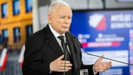 „Jedynym zabiegiem były porody”. Prezes PiS mocno o VIP-owskim SOR-ze dla polityków KO