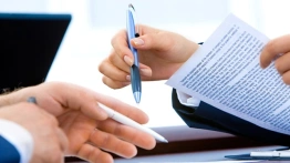 Operat szacunkowy mieszkania a wycena domu: różnice w podejściu rzeczoznawcy, dokumenty, typowe pułapki [Materiał promocyjny]