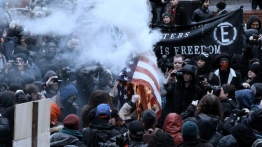 „Wielkie Ostrzeżenie” – film, który zaskakuje i porusza. Od dziś w polskich kinach!