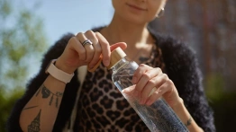 Zdrowy tryb życia zgodny z naturą – jak ograniczyć plastik w codziennym życiu? [Materiał promocyjny]