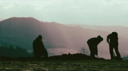 Tajemnica na górskim szlaku. Jak zaplanować integrację z motywem śledztwa? [Materiał promocyjny]