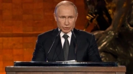 Putin straszy Oresznikiem przed szczytem NATO - mówi do studentów