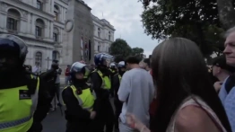 Zapowiada się gorąca noc w Wielkiej Brytanii. Zaplanowano 100 demonstracji