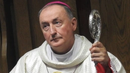 Transkrypcja aktów „małżeństw” homoseksualnych. Bp Jeż zwrócił się do samorządowców