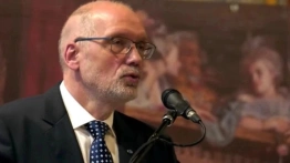 Prof. Andrzej Nowak: Trzeba protestować przed domem Tuska