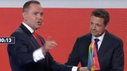 Nowy sondaż prezydencki: Trzaskowski nadal traci, Nawrocki tuż za nim