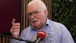 Wałęsa żąda upamiętniającej go tablicy albo „tysięcy dolarów z odsetkami”