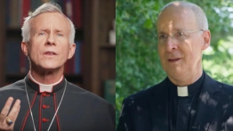 O. Martin przekracza kolejną granicę. Bp Strickland: To bluźnierstwo!