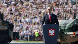 Prezydent: Linia Wisły nie jest granicą Polski!