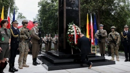 Prezydent: Warszawa podniosła pięści, bo nie chciała podnieść rąk
