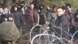 Nielegalnie wtargnęli na terytorium RP. Białostocki sąd przyznał migrantom… odszkodowania