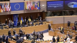 Minister Sikorski zareaguje? W PE zapomniano, kto odpowiada za Holocaust