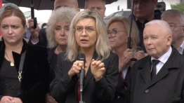 „Jako córka mam prawo się pomodlić”. Wassermann w poruszających słowach odpowiada prowokatorom