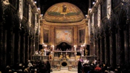 Francuzi odkrywają urok nocnych pielgrzymek