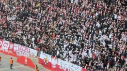 „Karol Nawrocki!” Tak kibice powitali prezydenta