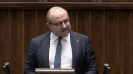 Jabłoński do rządzących: Na kolanach płaszczycie się przed niemieckim złodziejem