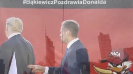 „Armia Patriotów pozdrawia Donalda Tuska”