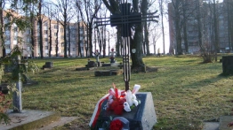 Barbarzyńska profanacja grobów polskich żołnierzy na Białorusi