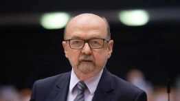 Prof. Legutko dla Frondy o SAFE: To nie pomoc, to kredyt pod zastaw Polski