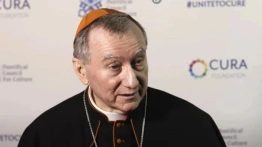 Kard. Parolin zaniemógł? Watykan dementuje doniesienia mediów