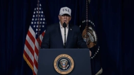 Donald Trump: Złóżcie broń albo stanie przed wami pewna śmierć