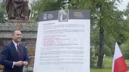„My, katolicy…”. Karol Nawrocki podpisał umowę z organizacjami katolickimi