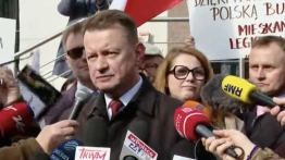 Mariusz Błaszczak po wyjściu z prokuratury: Ten reżim padnie