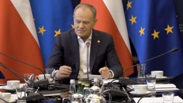 Kabaret! Najpierw zwlekali z ewakuacją, teraz premier… mobilizuje służby