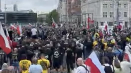 „Stop nielegalnej imigracji”. Polacy protestują w całym kraju