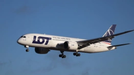Niebezpieczny incydent nad Pruszkowem. Piorun uderzył w samolot LOT