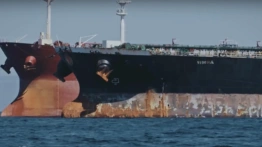 Dwa rosyjskie tankowce „floty cieni” w ogniu na Morzu Czarnym u wybrzeży Turcji