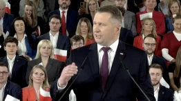 „Nawet szambiarze są bardziej rzetelni…”. Lider KOD uderza w żonę prof. Czarnka