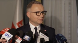 Prezydent: Opluwali żołnierzy, a dziś stroją się w piórka obrońców granic