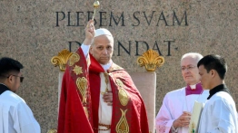 Leon XIV: Chrystus woła z krzyża – odłóżcie broń!