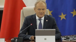 Donald Tusk zapowiada zakaz smartfonów w szkole