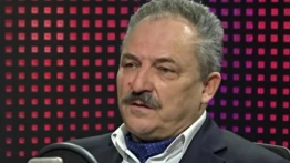 Pochowali niebieskie fagi i przebrali się za Polaków - Marek Jakubiak o Tusku i jego marszu