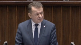 Rządzący zawarli układ z bankami? Błaszczak: Donald Tusk jest najlepszym przyjacielem banksterów