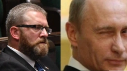 Na krawędzi zakazu za finanse z Moskwy? MSWiA ostrzega przed partią Brauna