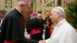 Abp Gądecki zachęca do lektury Vatican News: „Czytam codziennie”