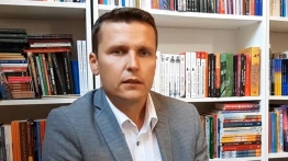 Dariusz Rozwadowski dla Frondy: Kraje UE, w tym Polska, wprowadzają do edukacji reformy bolszewików