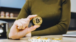 Jak zacząć przygodę z kryptowalutami? Rady od ekspertów