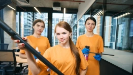 Dlaczego warto skorzystać z usług profesjonalnej firmy sprzątającej w Warszawie? [Materiał promocyjny]