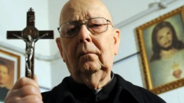 Międzynarodowe Stowarzyszenie Egzorcystów ostrzega przed „bliskimi” współpracownikami ks. Gabriele’a Amortha