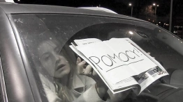 UWAGA! Policja ostrzega przed handlarzami ludźmi podczas wakacji za granicą. Zadbaj o bezpieczeństwo!