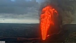 Megaerupcja Kīlauea na Hawajach: lawa wystrzeliła na ponad 100 metrów