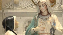 Paryż: rekordowy napływ wiernych do kaplicy Cudownego Medalika