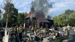Niebezpieczny pożar zabytkowego kościoła w Nowym Sączu